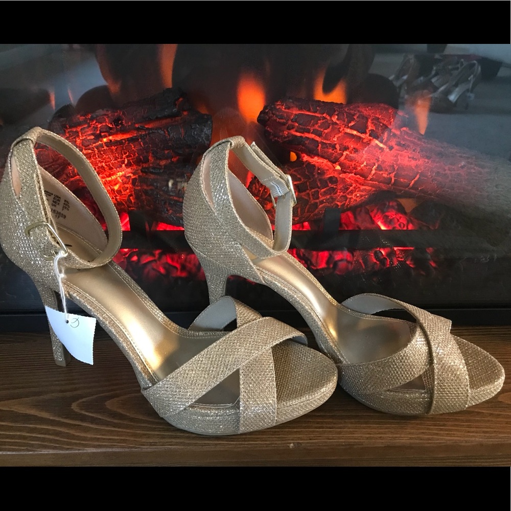 Gold Fioni High Heels - Picture 2 of 8